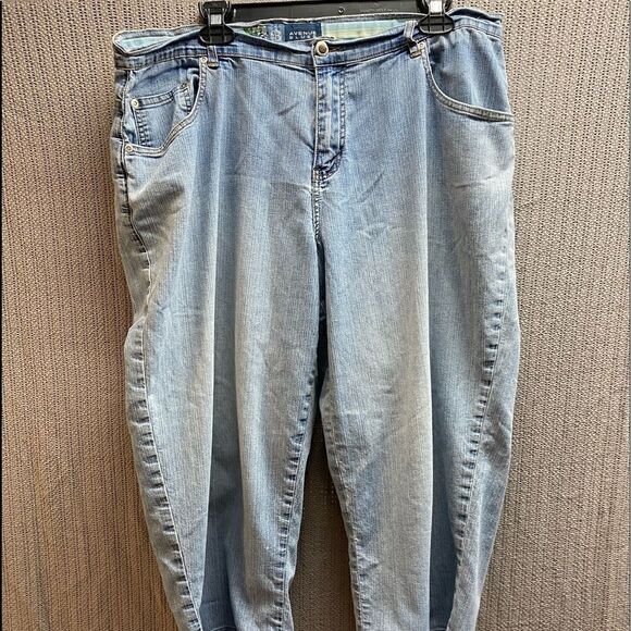 Avenue blue Capri jeans - Picture 1 of 4